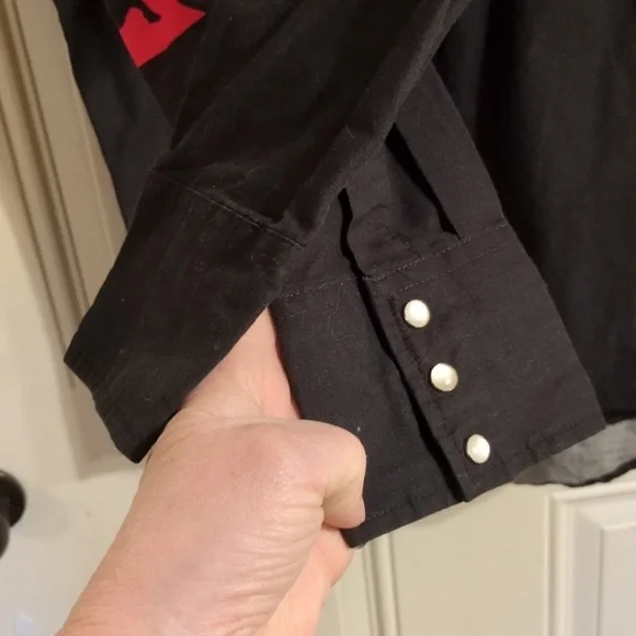 Rustler Shirt: White Pearl Snaps ( front & cuffs) Color Block - horse print - Picture 4 of 12